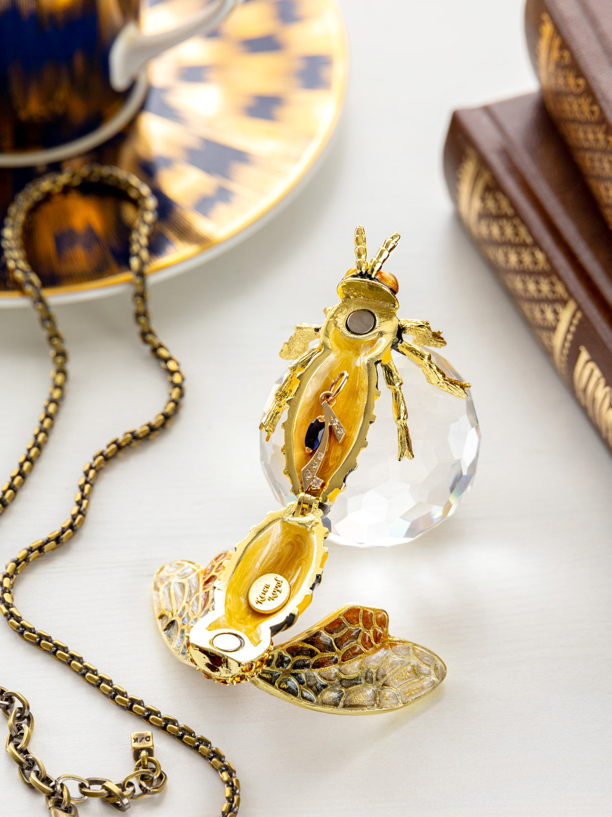 Keren Kopal Bee on Crystal