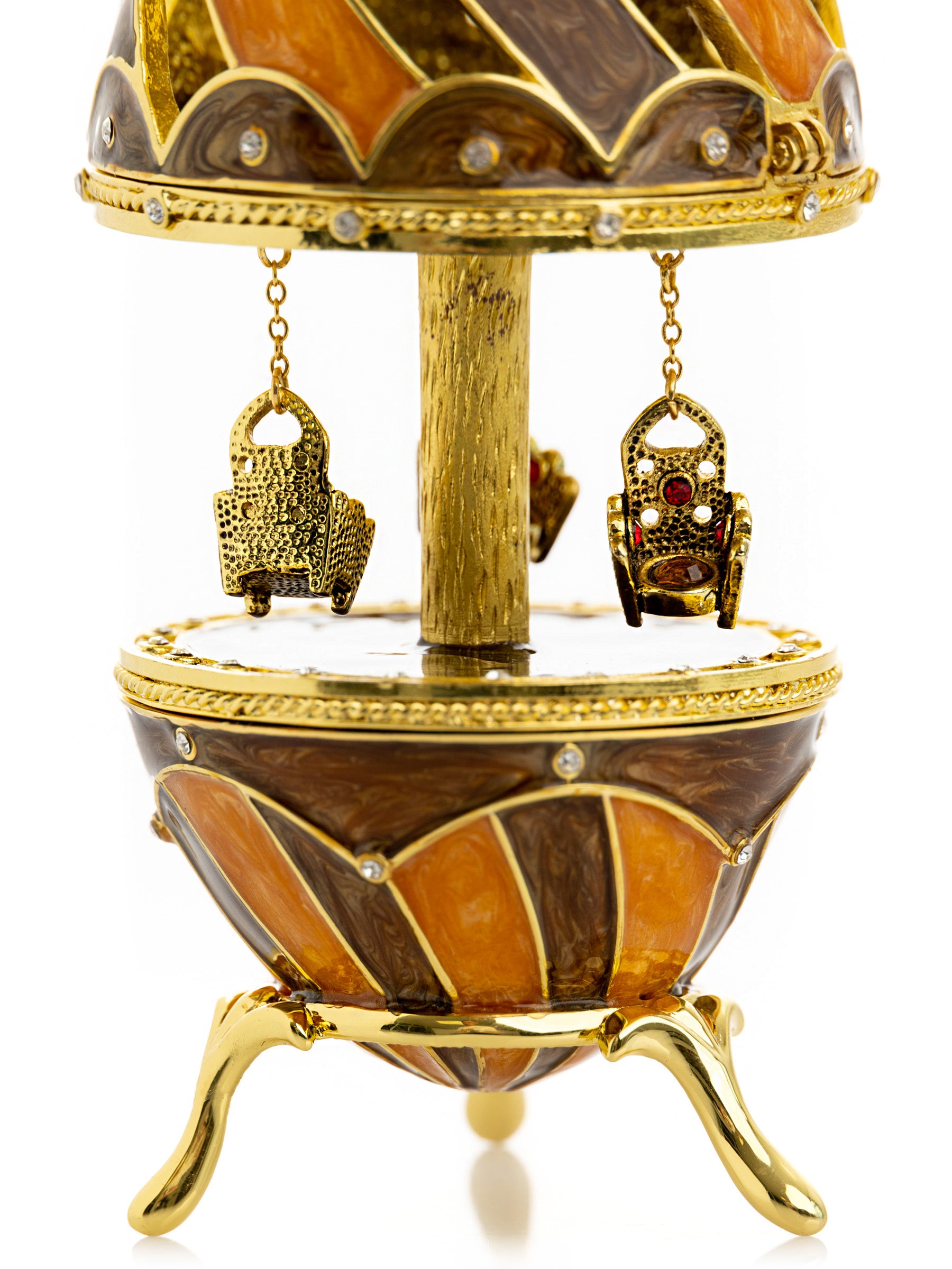 Keren Kopal Brown Carousel With Royal Chairs