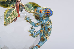 Keren Kopal Crystal Apple with a Chameleon