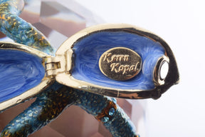 Keren Kopal Crystal Apple with a Chameleon