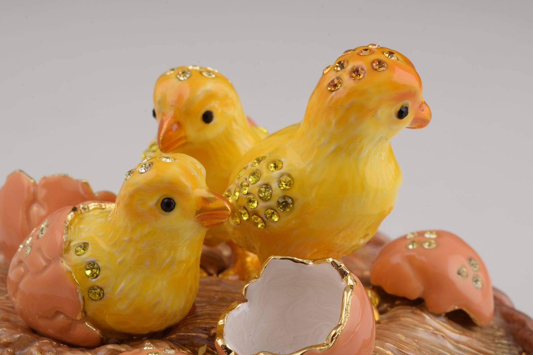 Brown basket with Baby Chicks &eggs