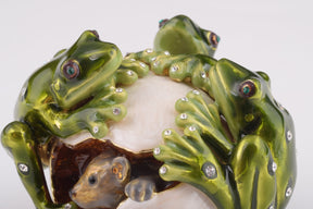 Frogs on white Egg including hidden mouse