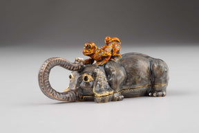 Keren Kopal Elephant with Monkey  66.50